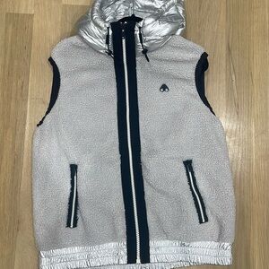 Moose knuckles vest